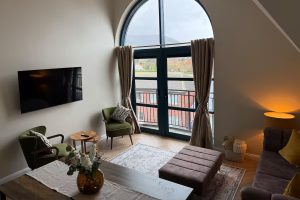 Waterfoot Central Apartment